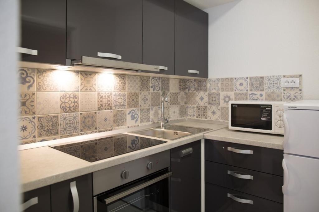 Serious Job Apartment Дубровник Екстер'єр фото