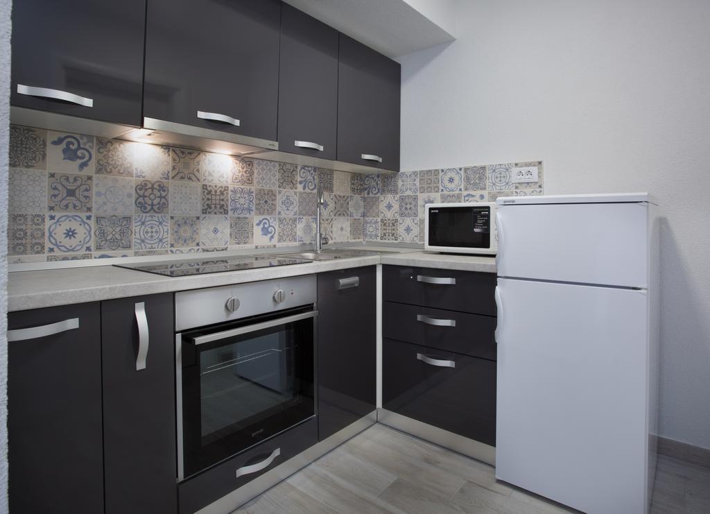 Serious Job Apartment Дубровник Екстер'єр фото