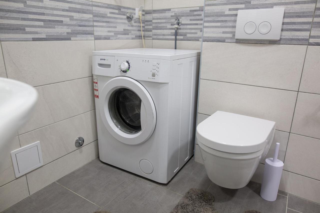 Serious Job Apartment Дубровник Екстер'єр фото