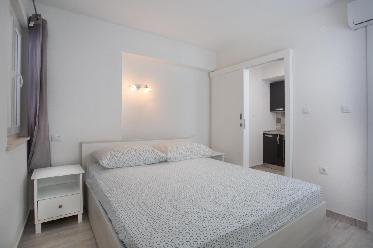 Serious Job Apartment Дубровник Екстер'єр фото